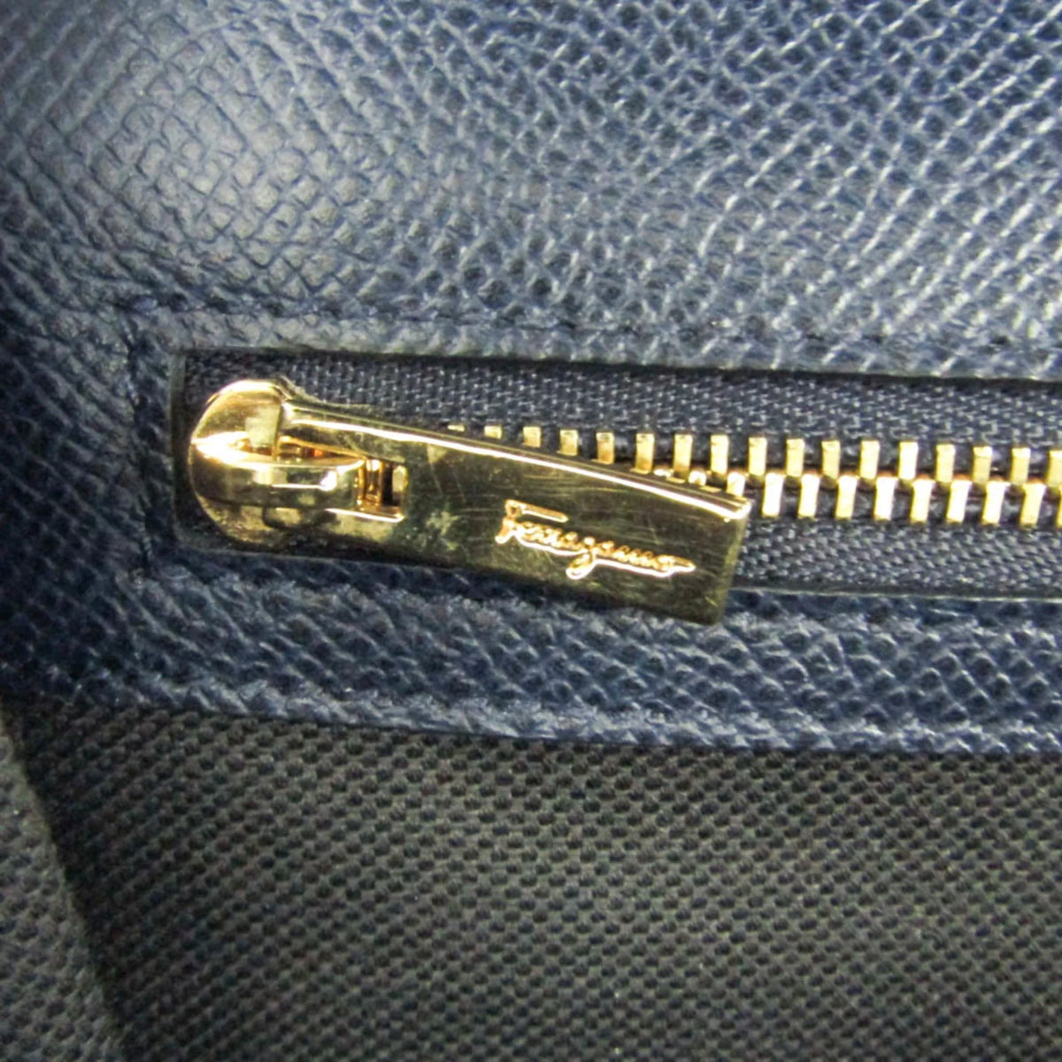 0011 Navy Ferragamo (Good) Women's Vara Shoulder Salvatore AU-21 Pre-Owned Leather Bag